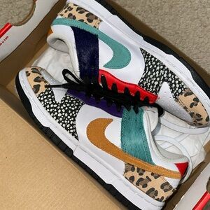 Women’s Nike Dunks